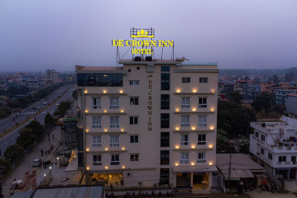 De Crown Inn, Butwal